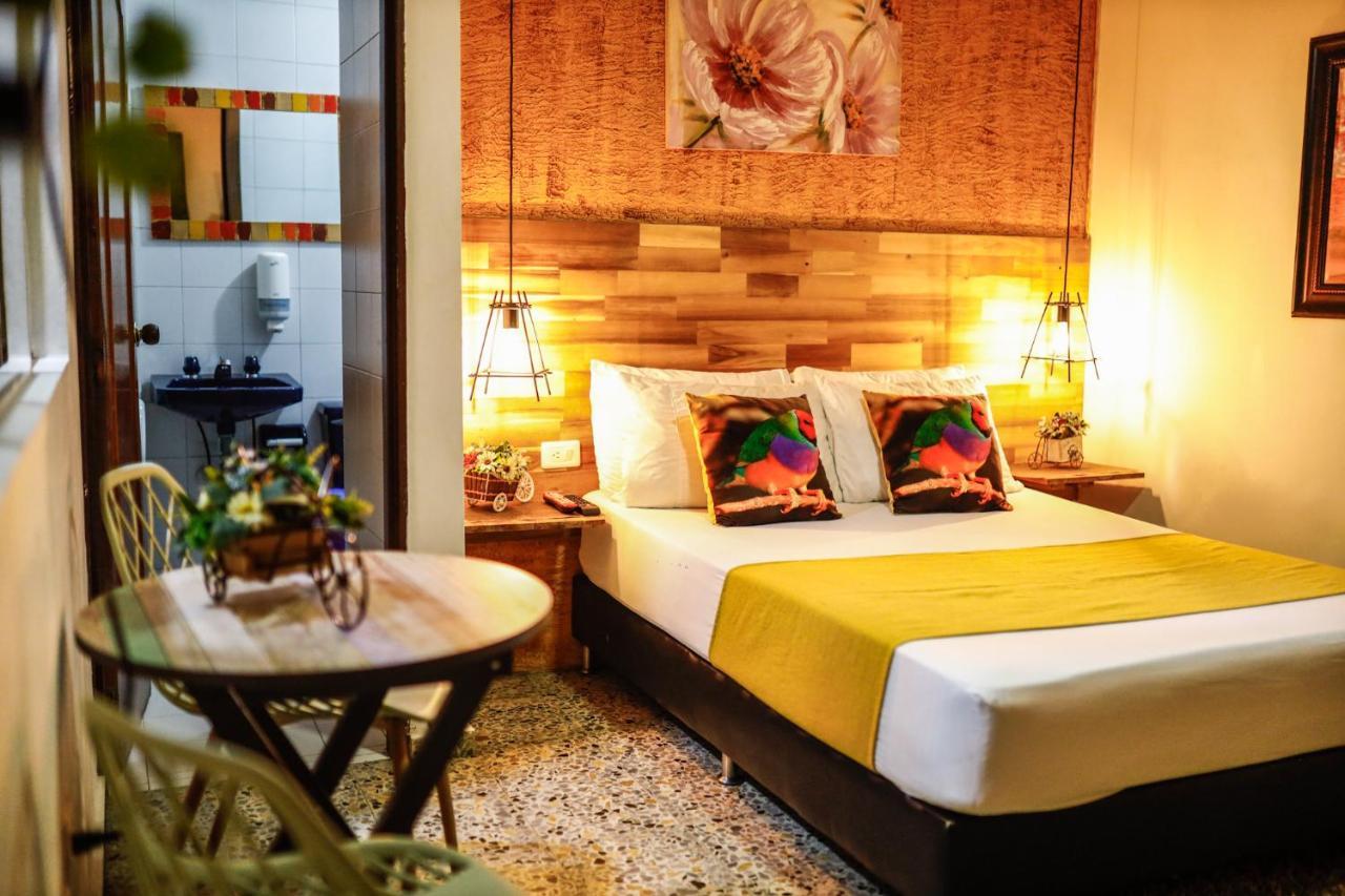 Hotel The Garden Lleras 10 Medellín Zewnętrze zdjęcie